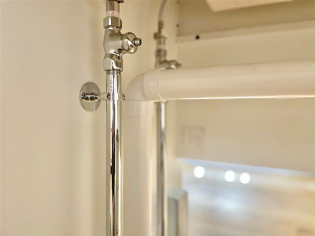 配管だってミリ単位でまっすぐに