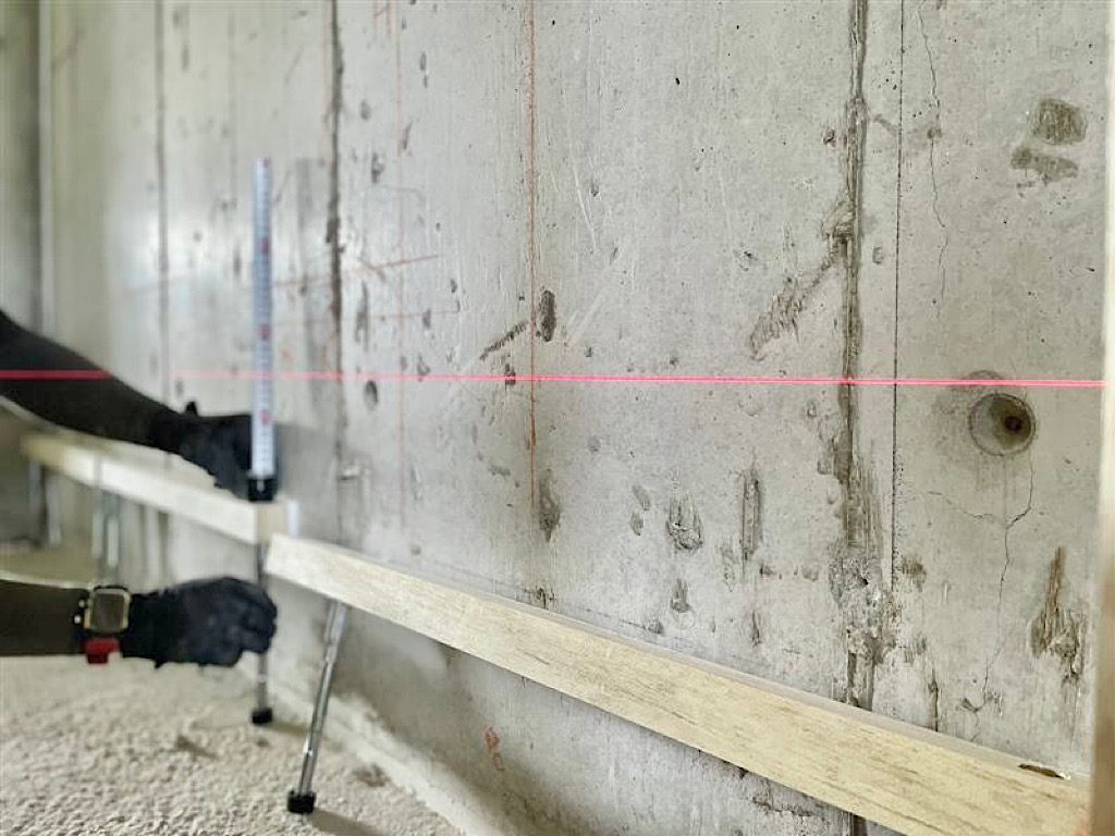 ご近所付き合いの秘訣は壁と床を繋げないこと